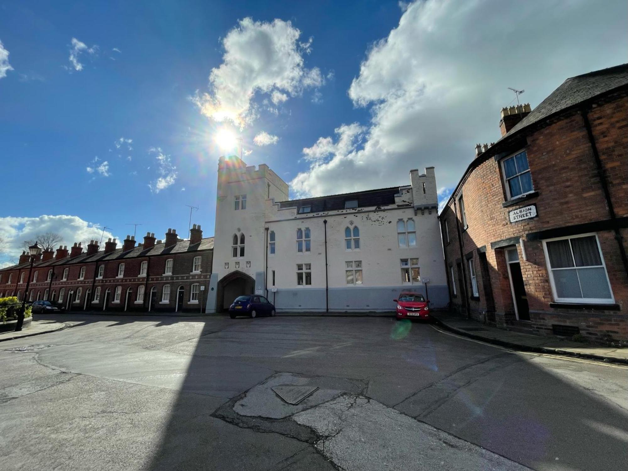Chester Stays - Best Value Apartment With Free Parking In The Heart Of تشيستر المظهر الخارجي الصورة
